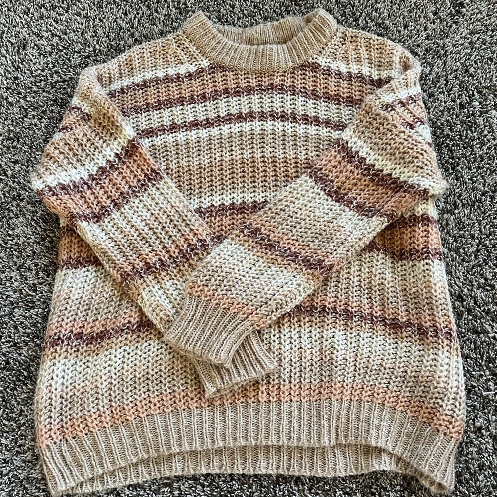 American Eagle Outfitters Cream and Brown Crew Neck Sweater